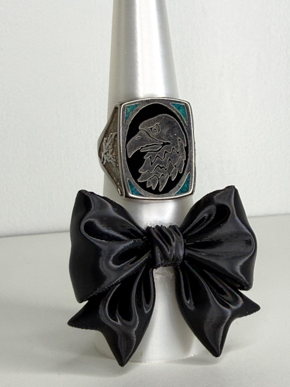 Vintage Silver-Tone Eagle Biker Ring with Turquoise-Style Inlay